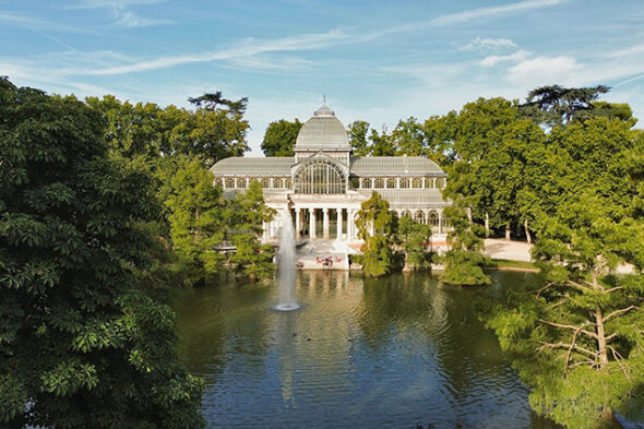 Aérea del Palacio de Cristal en el Parque del Retiro