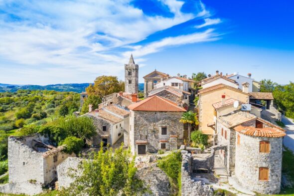 Casco antiguo de Hum, en Croacia, de arquitectura tradicional.