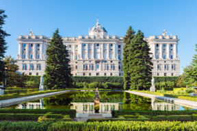 Imagen frontal del Palacio Real de Madrid