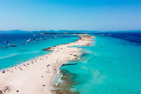 Imagen aérea de una playa de Formentera