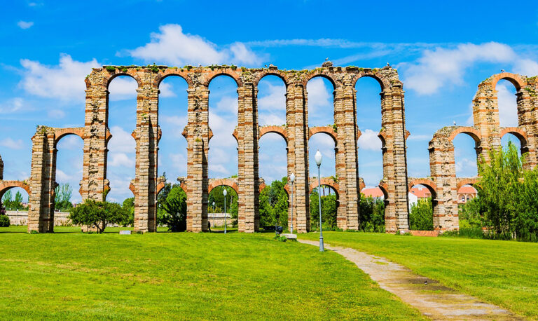 Acueducto de los Milagros en Mérida