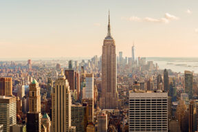 Edificios de Nueva York con el Empire State en el centro