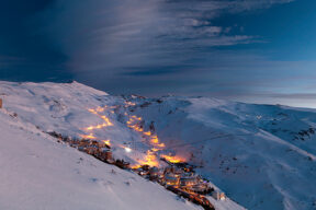 Casas en la nieve en Sierra nevada